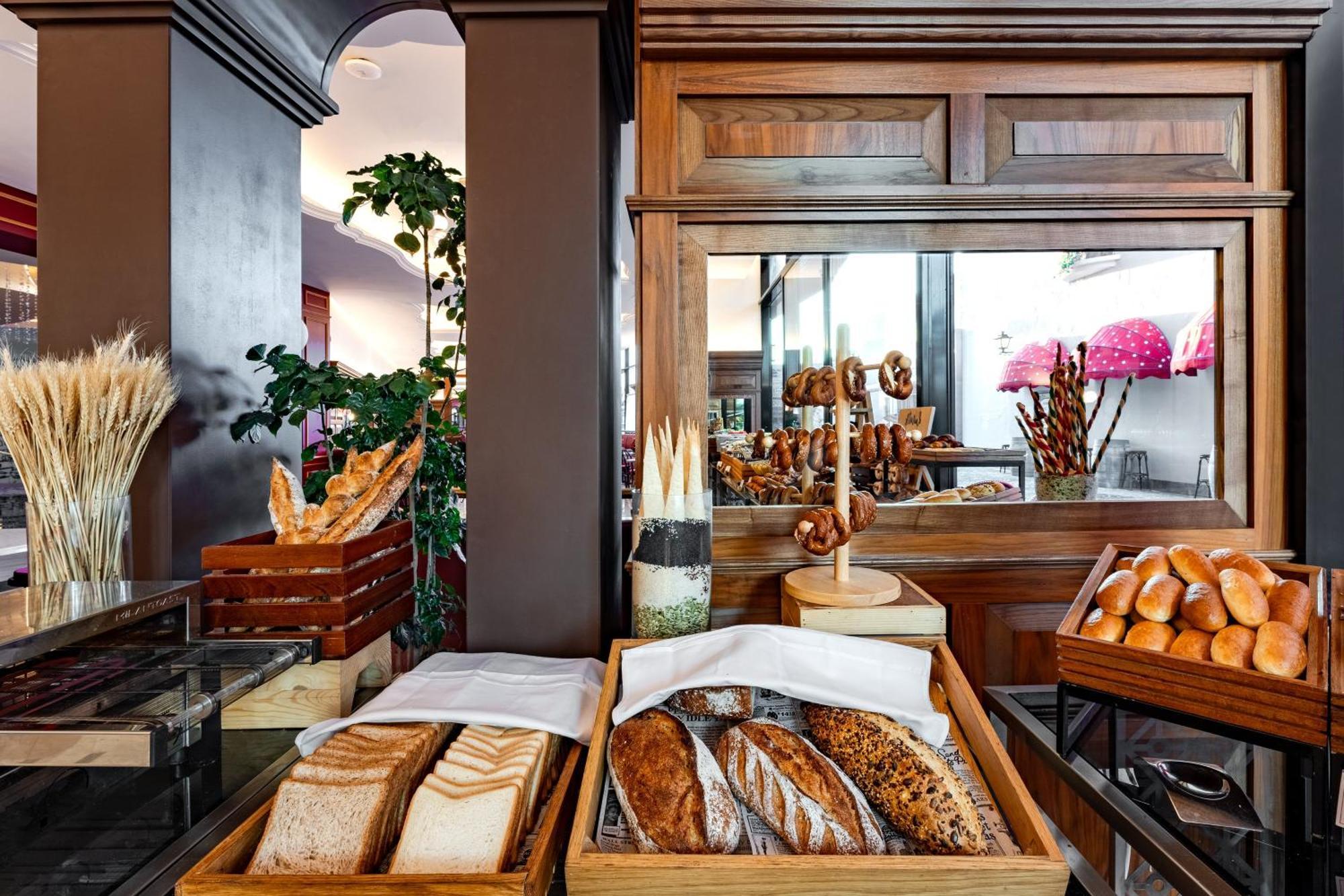 Voco Monaco By Ihg, Adults Only, World Islands Hotel Dubaï