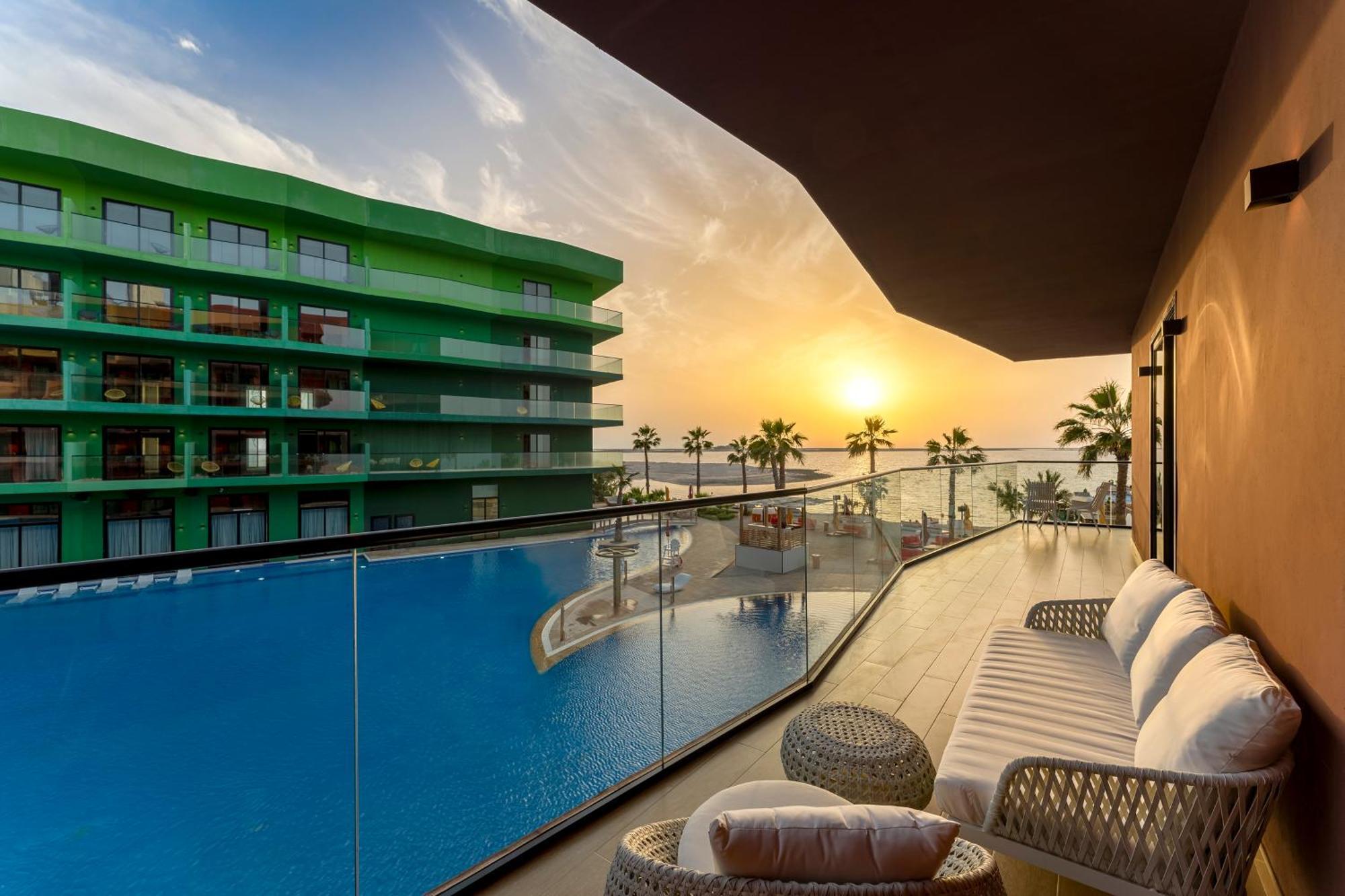Voco Monaco By Ihg, Adults Only, World Islands Hotel Dubaï