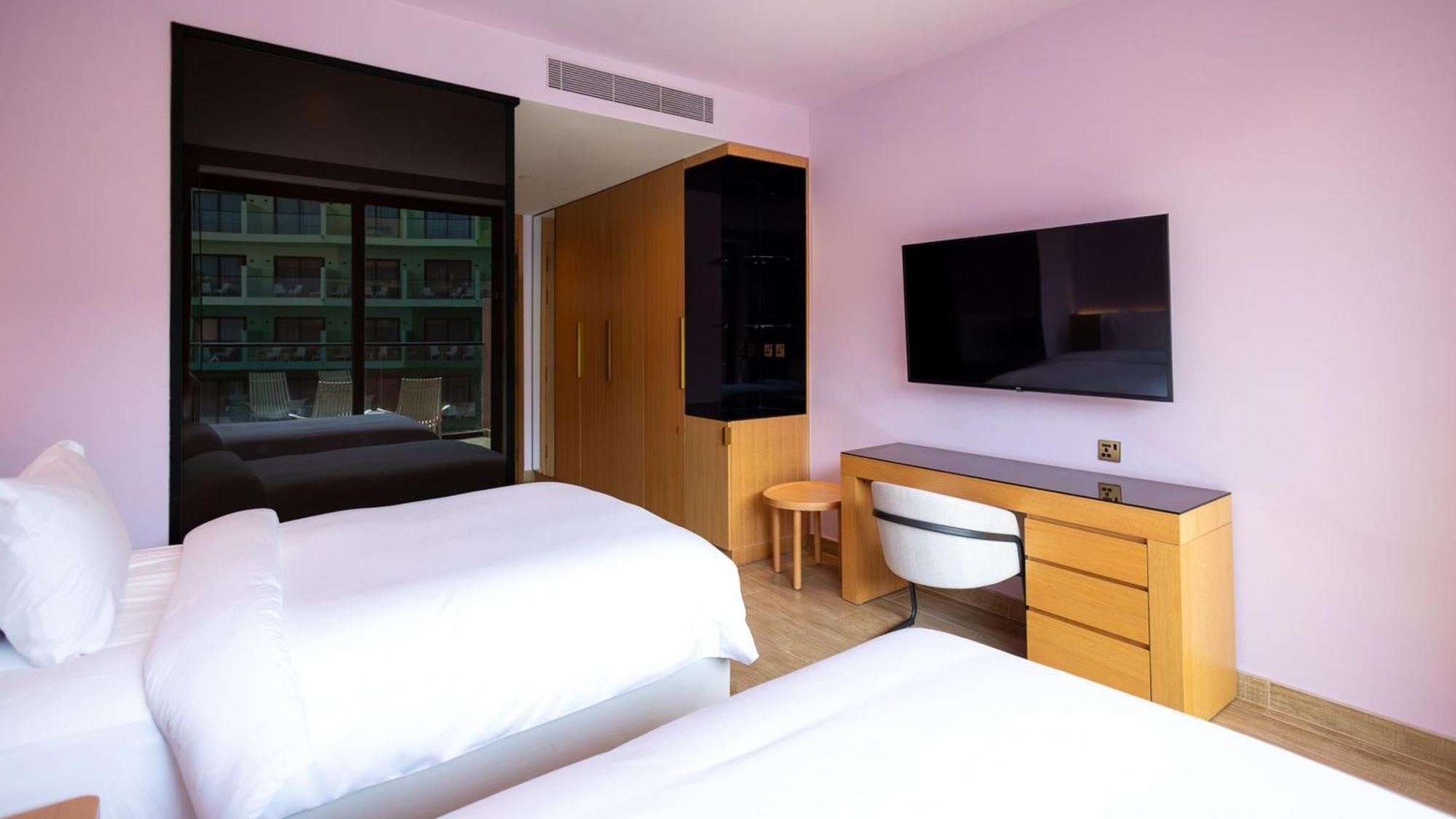 Voco Monaco By Ihg, Adults Only, World Islands Dubaï